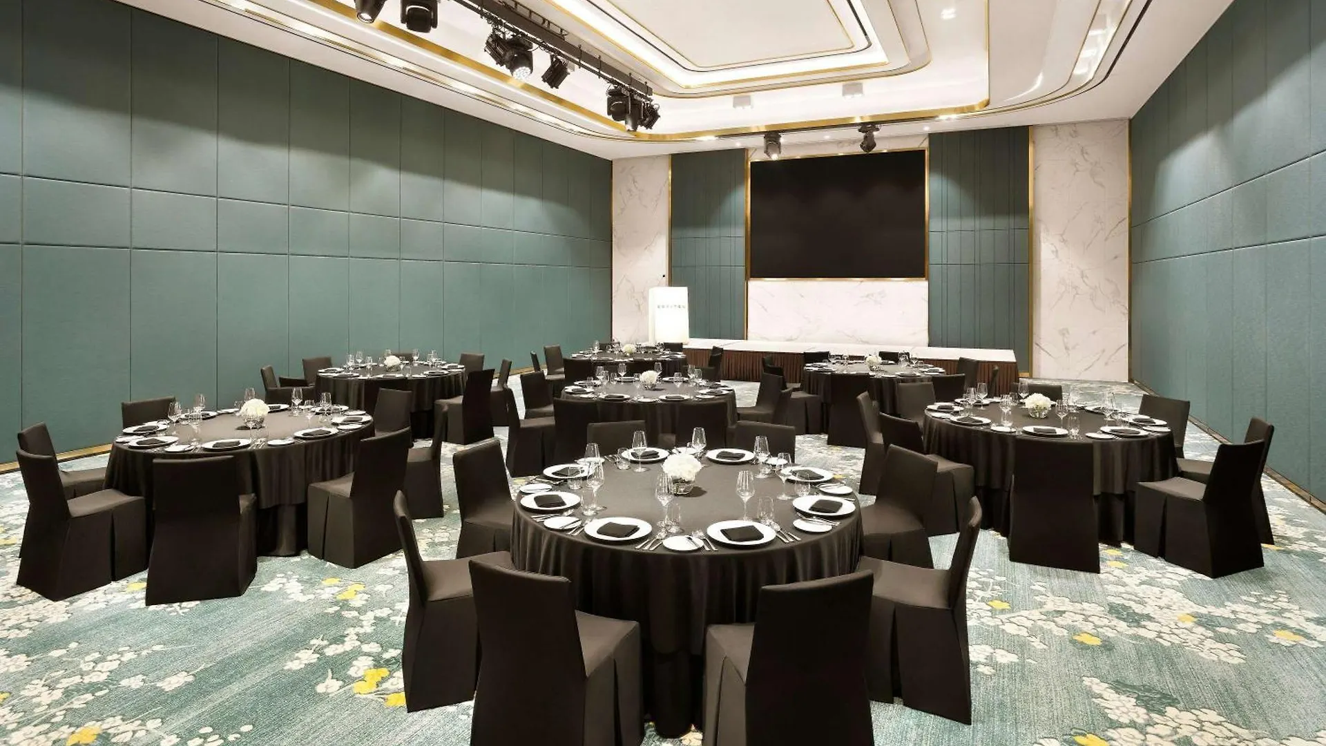 Sofitel Ambassador Seoul Hotel & Serviced Residences