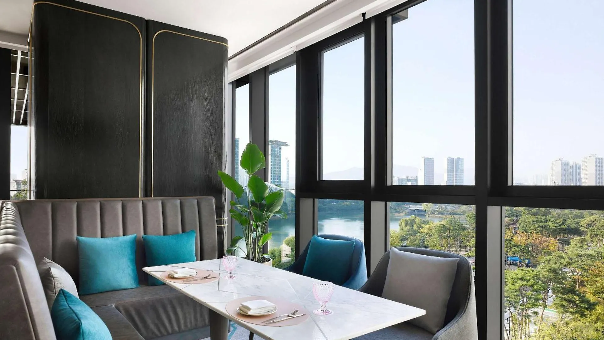 Sofitel Ambassador Seoul Hotel & Serviced Residences