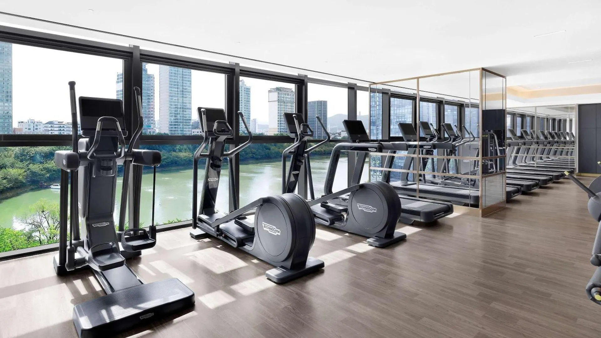Sofitel Ambassador Seoul Hotel & Serviced Residences